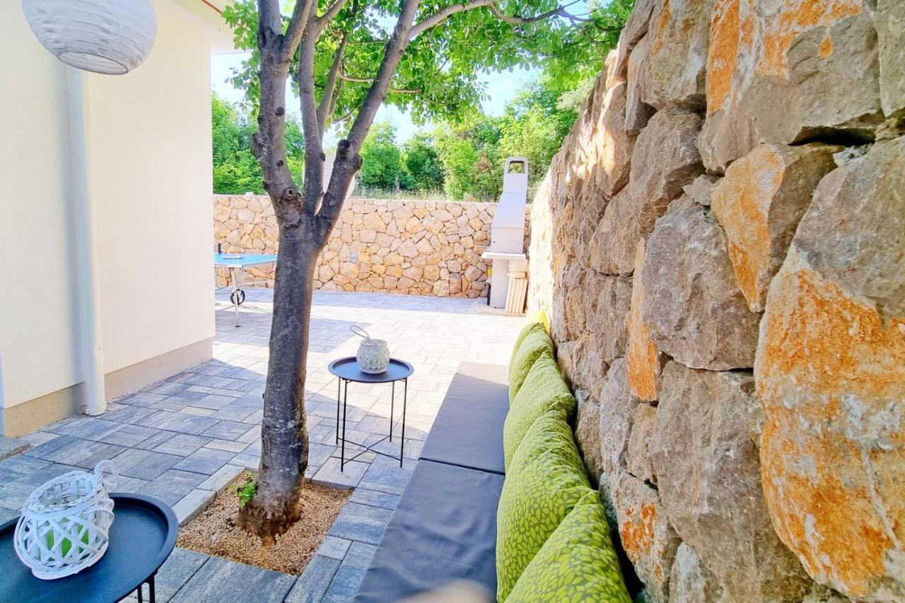 Luxury Apartment Viktorija With Private Pool Čižići Bagian luar foto